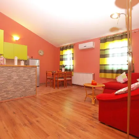 Apartment Fuer 4 Personen Ca 42 Qm In Pula, Istrien Istrische Riviera Pula